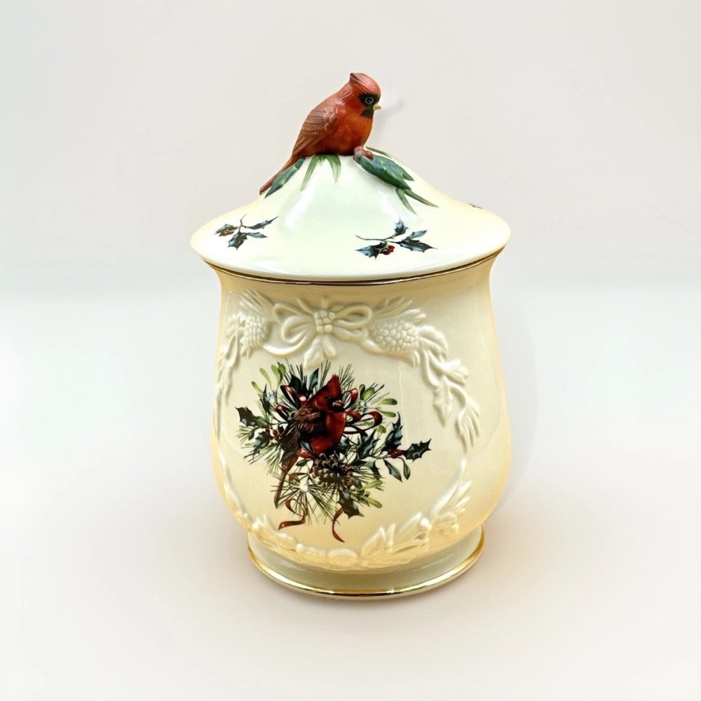 Vintage Lenox Winter Greeting Catherine McCoy Cardinal Sculpted Cookie Jar & Lid